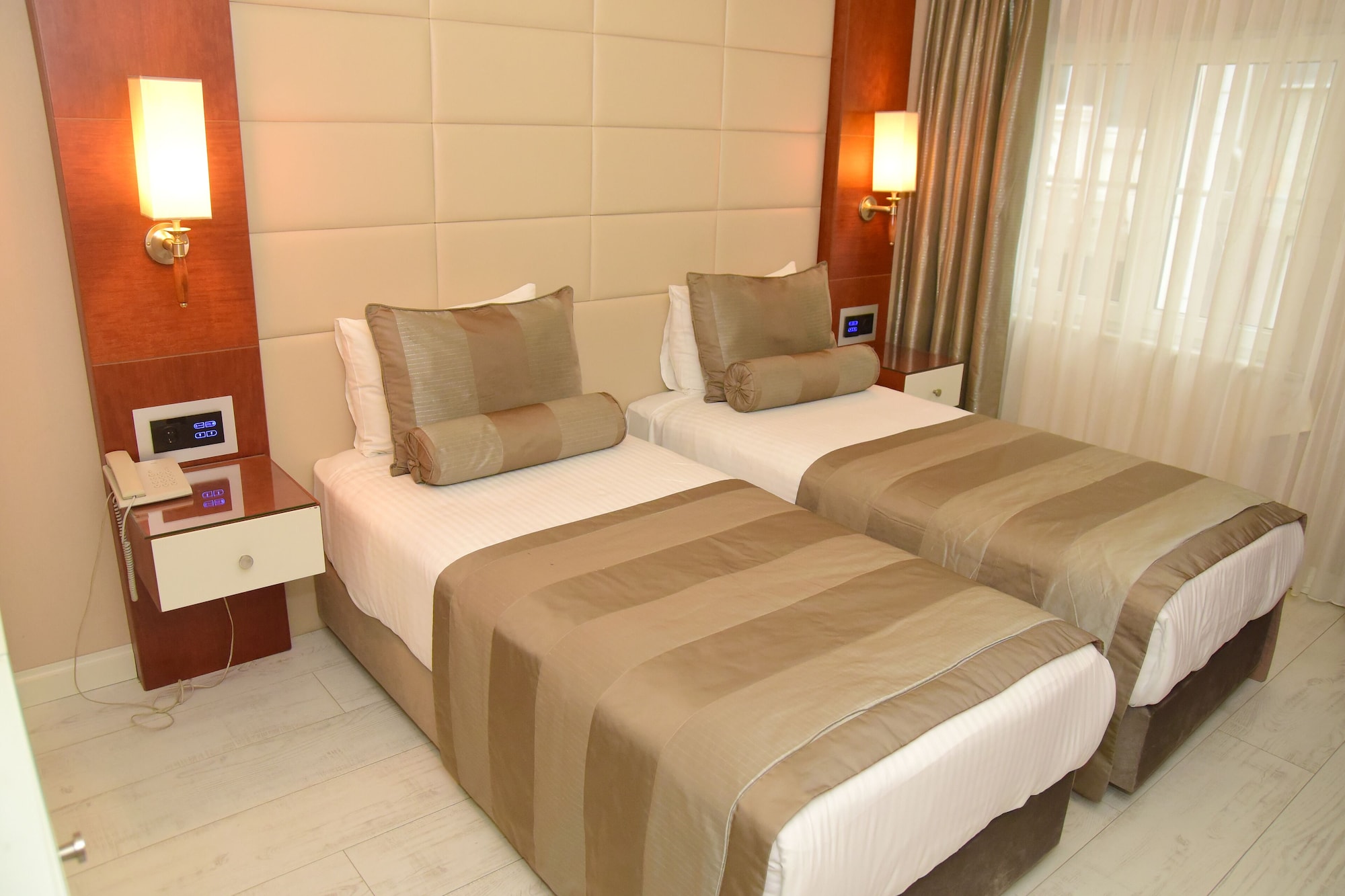 STANDARD, DOUBLE OR TWIN BED