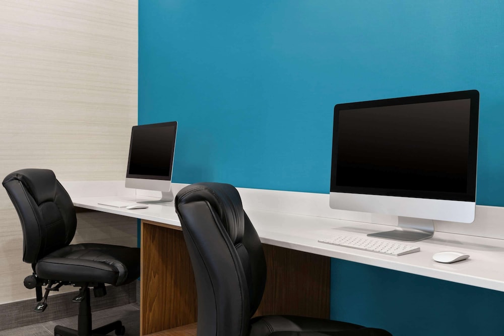 Days Inn By Wyndham Kingston 13/16