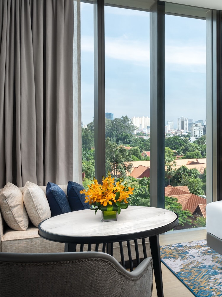 Hyatt Regency Phnom Penh 29/72