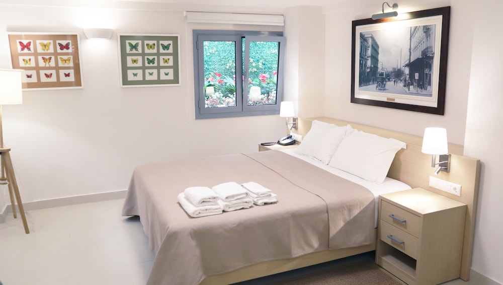 Gallery Suites and Residences 15/43