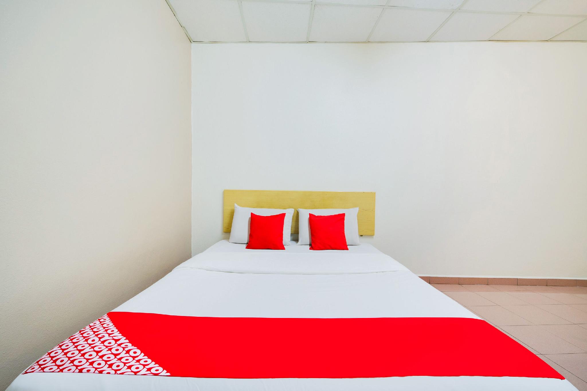 OYO 89461 Cp Hotel 23/32