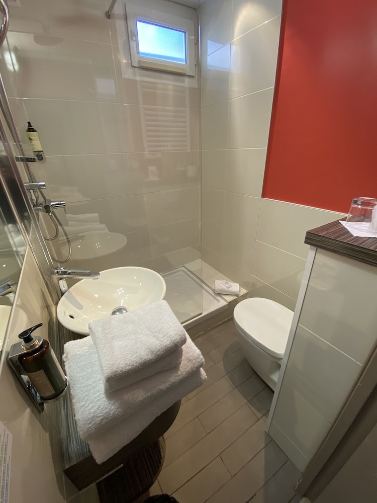 Best Western Plus La Rade 44/73