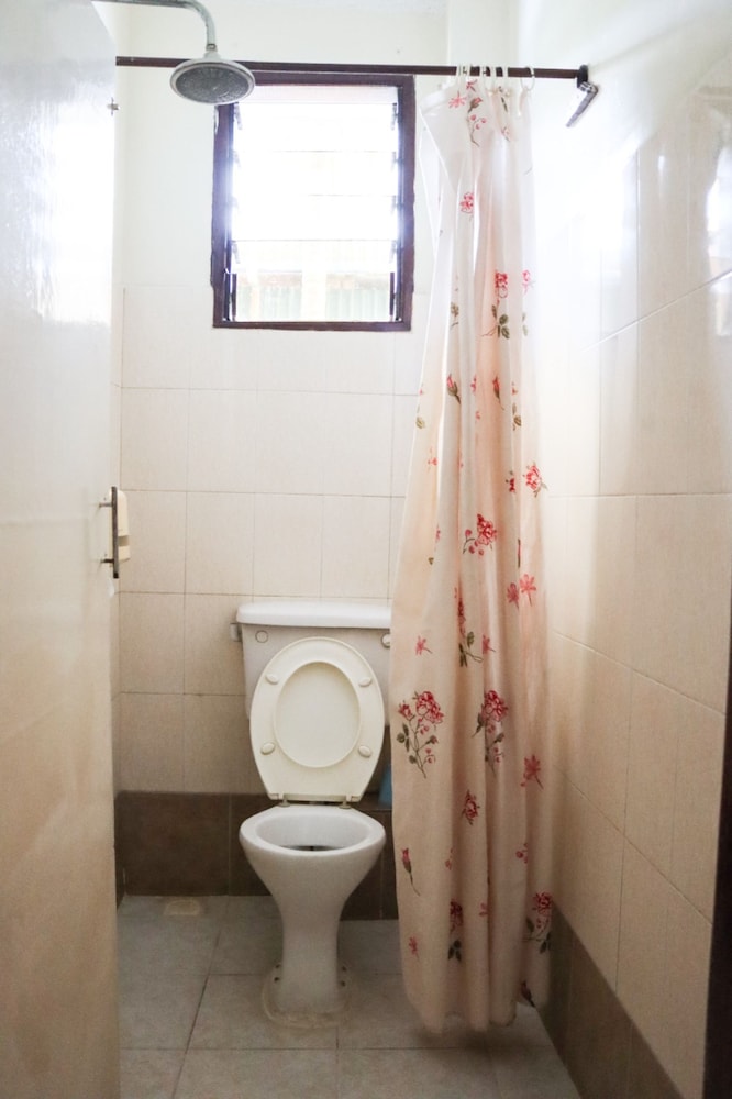 Darajani Hotel Ltd 48/50