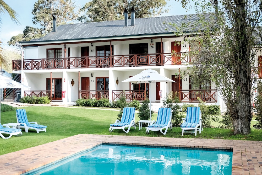 Houw Hoek Hotel 3/50