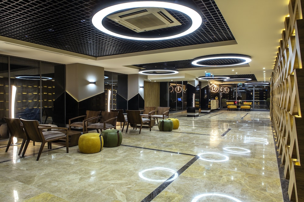 The City Suites 54/61
