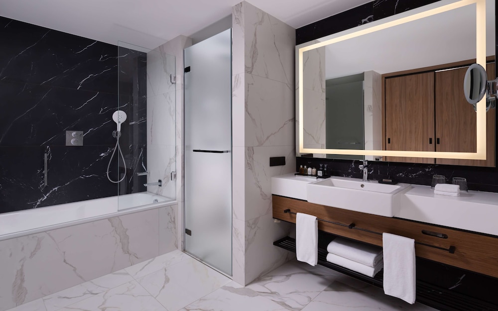 Radisson Collection Hotel Warsaw 70/70