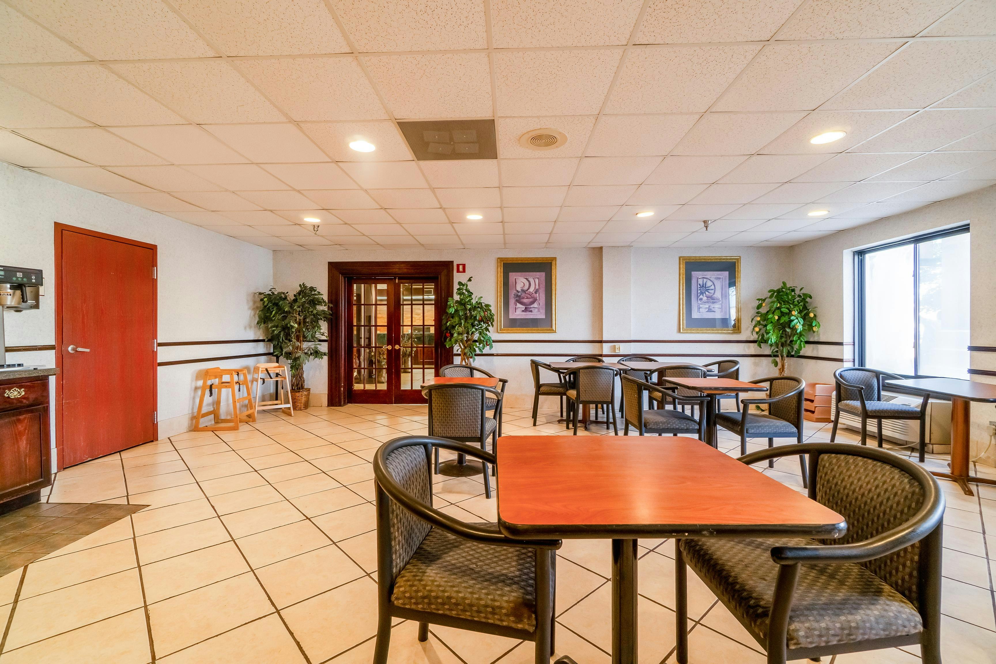 Ark Suites By OYO Jonesboro I-555 41/59