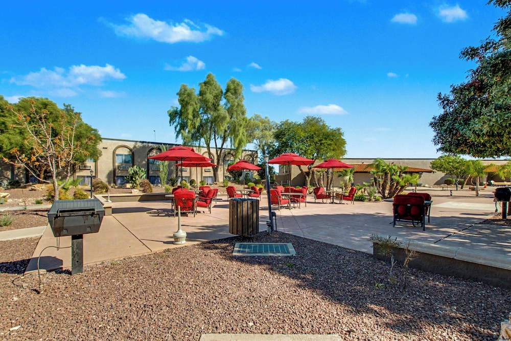 Voyager Resort Inn 30/41