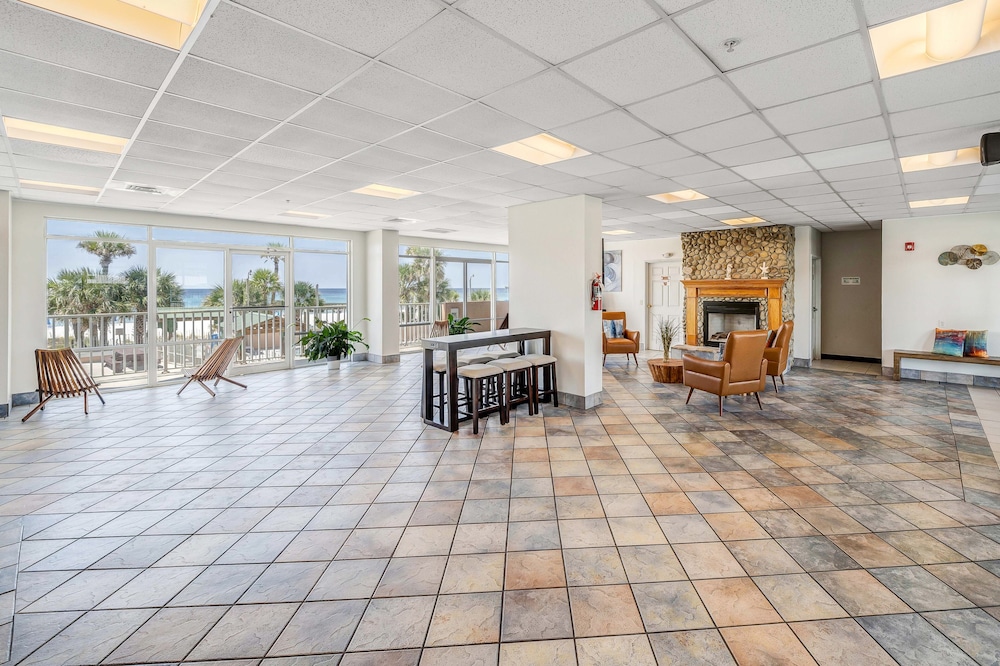 Holiday Terrace Beachfront Hotel, a By The Sea Resort 6/50
