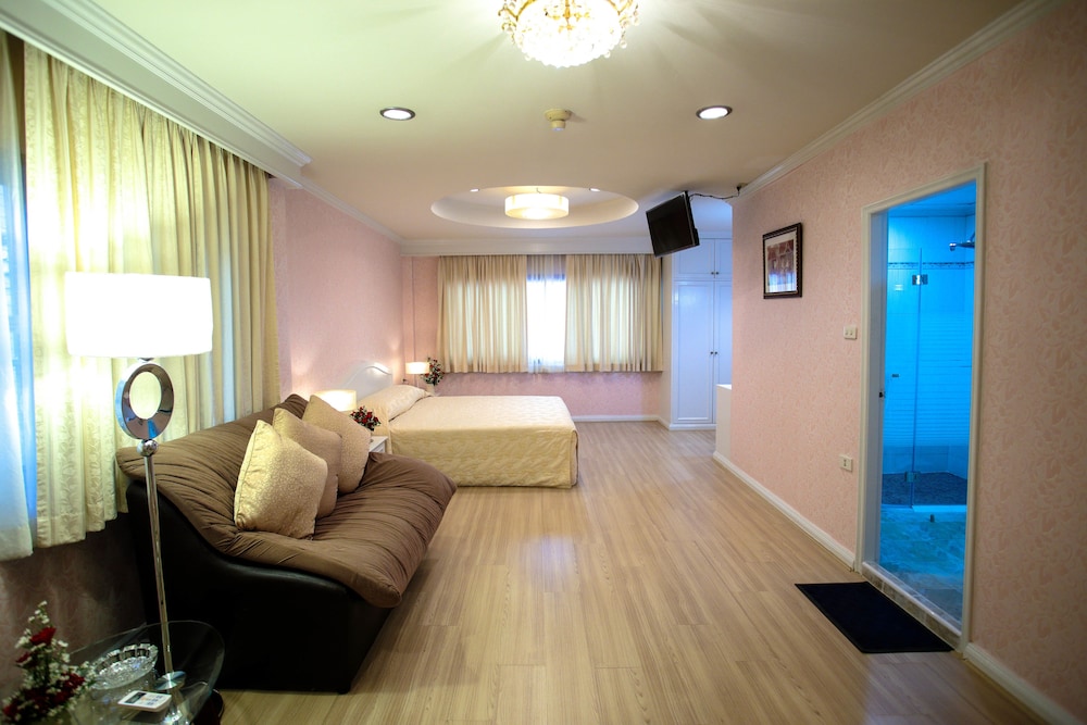 Pj Watergate Hotel 13/65