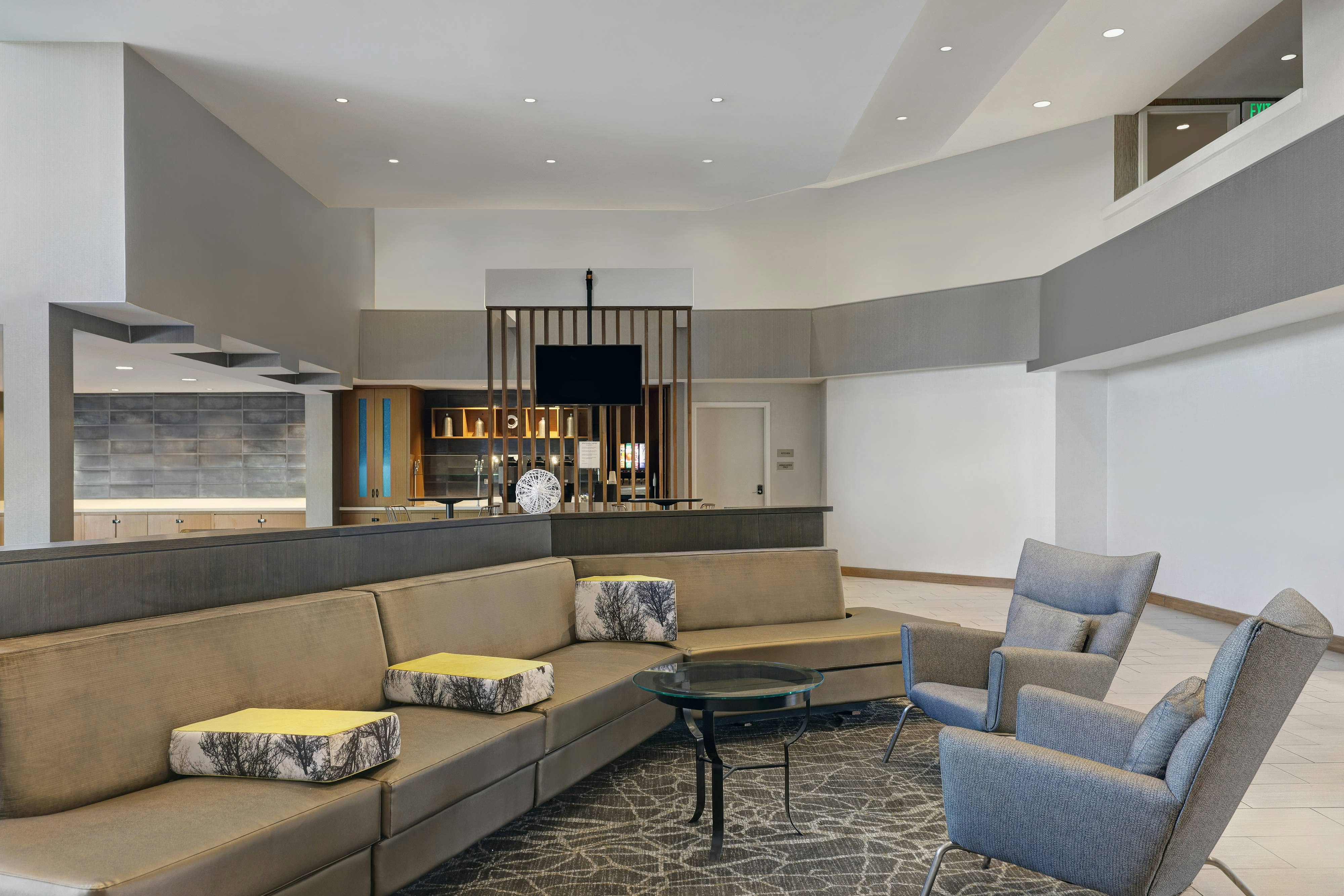 SpringHill Suites by Marriott Palm Desert 32/54