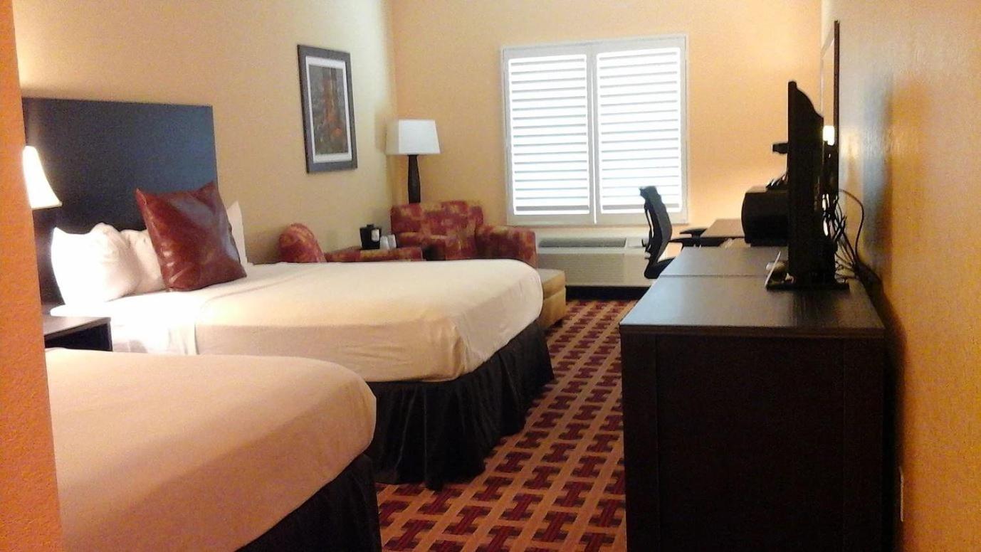 Baymont Inn &amp; Suites Crystal City 3/16