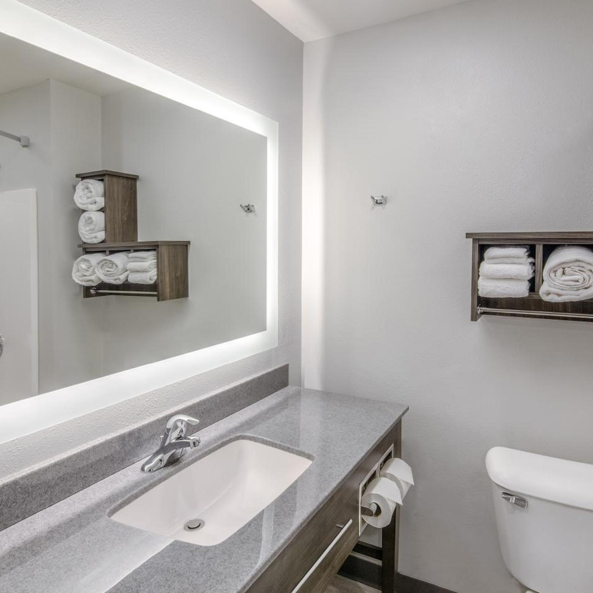 Deluxe, 2 Queen Beds