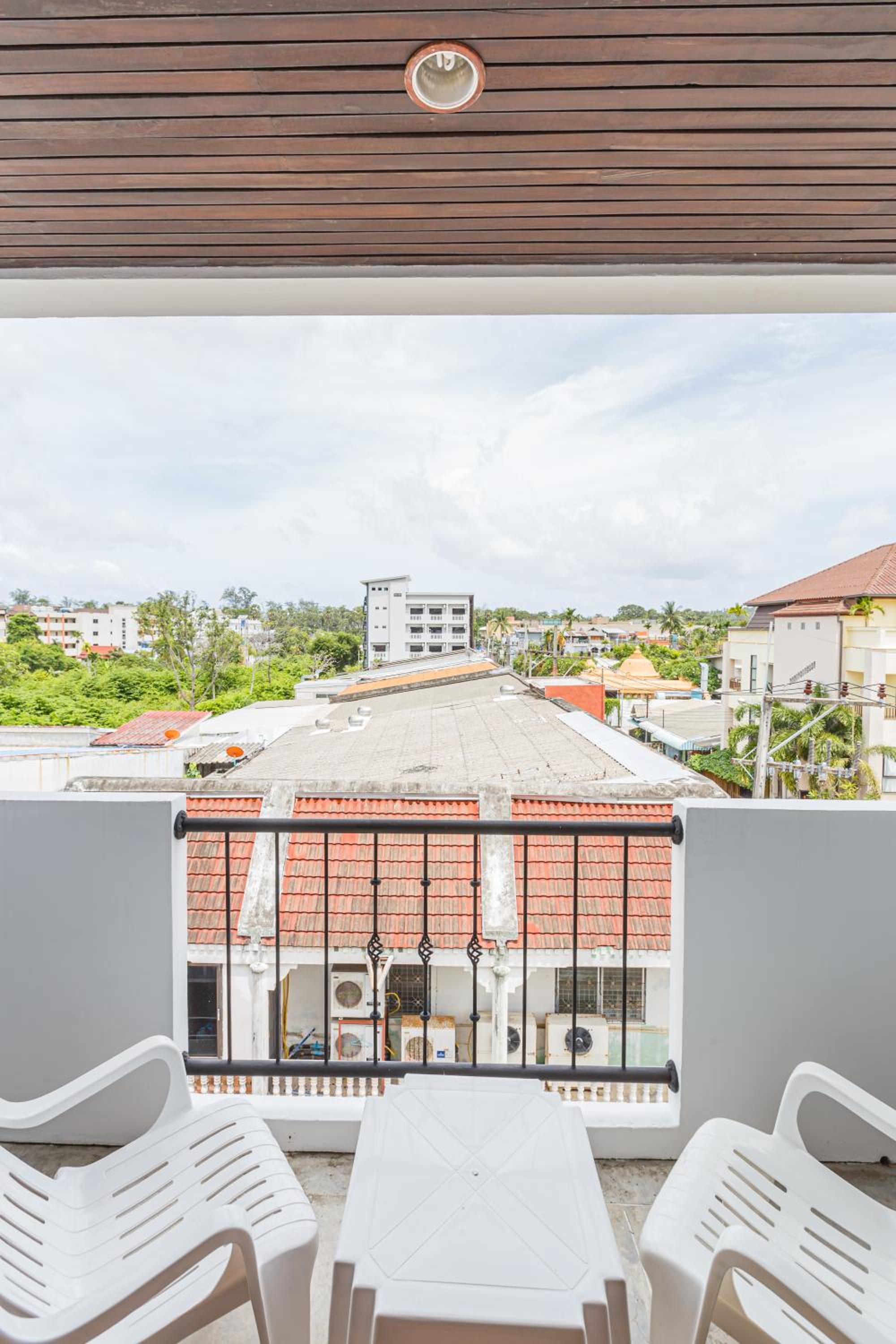 SOUTH SIAM GUESTHOUSE 30/32