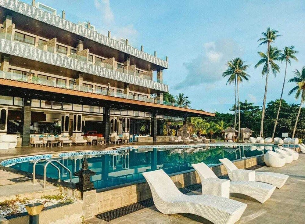 Bintan Pearl Beach Resort 1/43