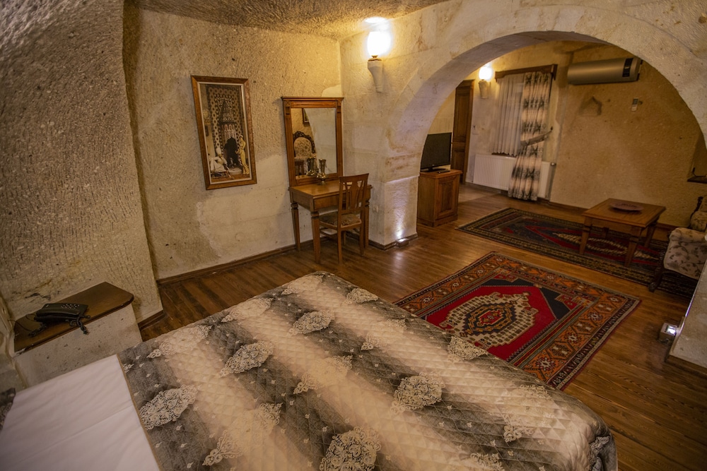 Stone House Cave 46/65