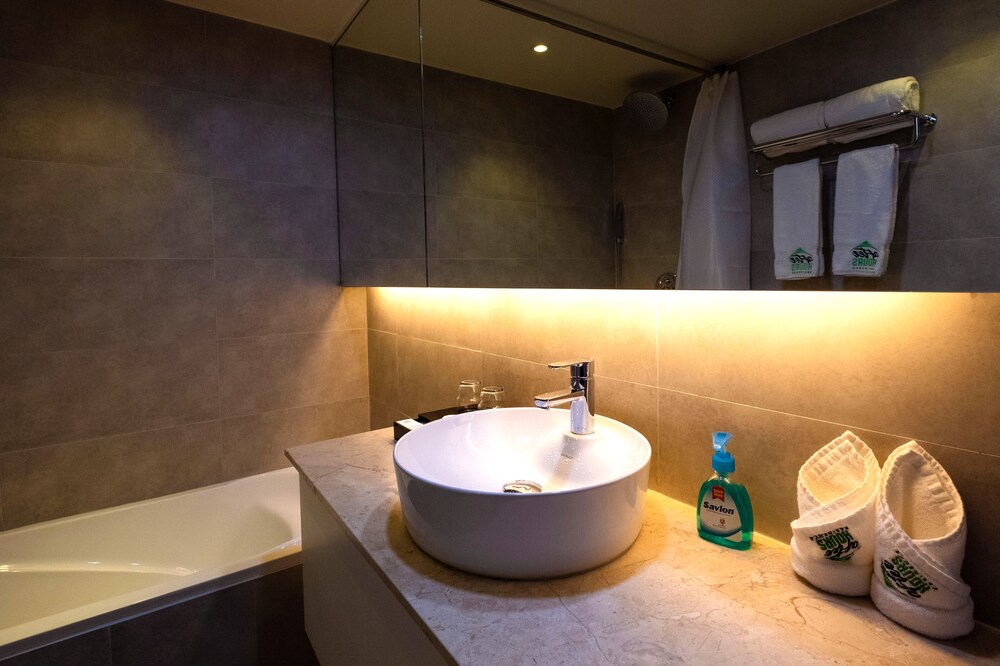 After Hours Residence 29/49