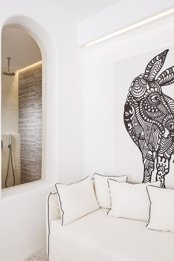 Hippie Chic Hotel 35/50