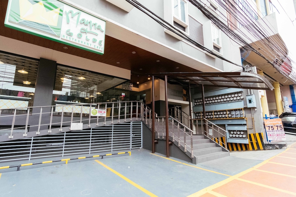Reddoorz Plus Kamuning Quezon City 57/64