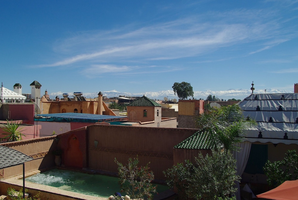 Riad Jona 66/74