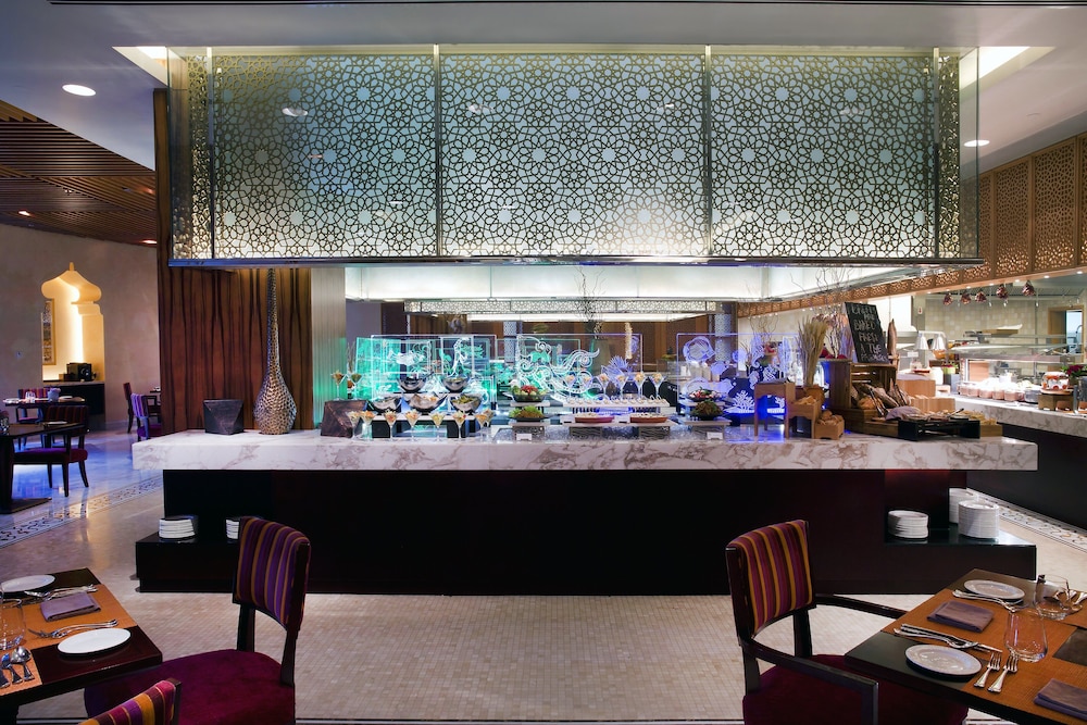 Bab Al Qasr Residence 60/74