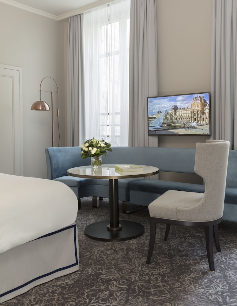 Hotel Du Louvre 64/69