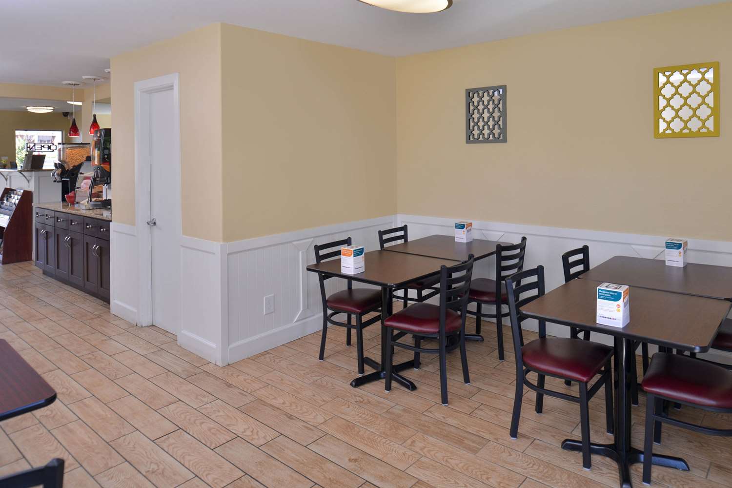 Econo Lodge Kennewick Tri-Cities 20/27