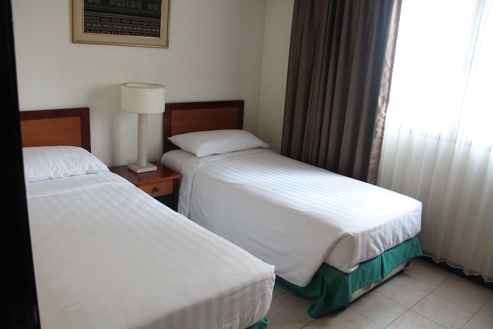 Verwood Hotel & Service Residence 12/50