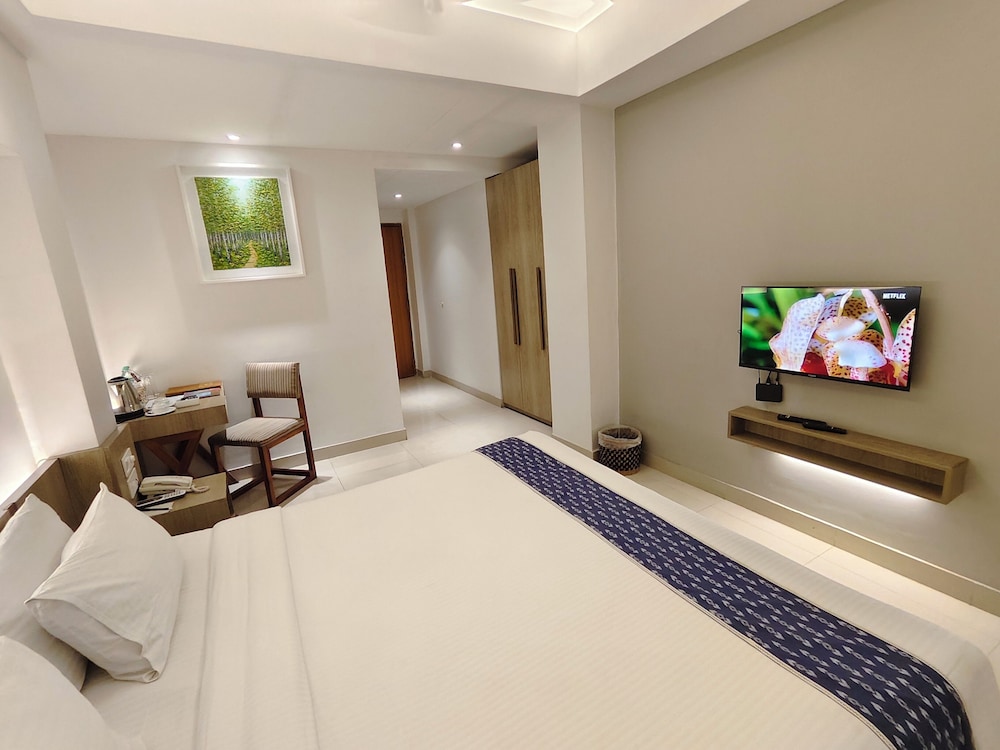 Hotel Nandini 32/70