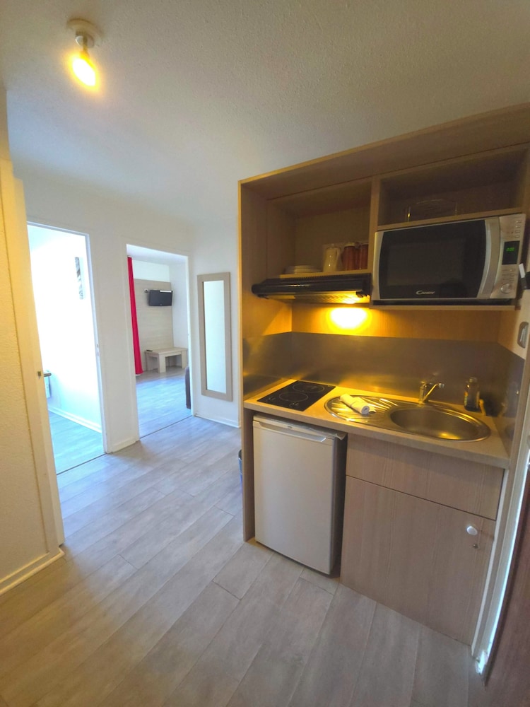 Geneva Residence 2/27