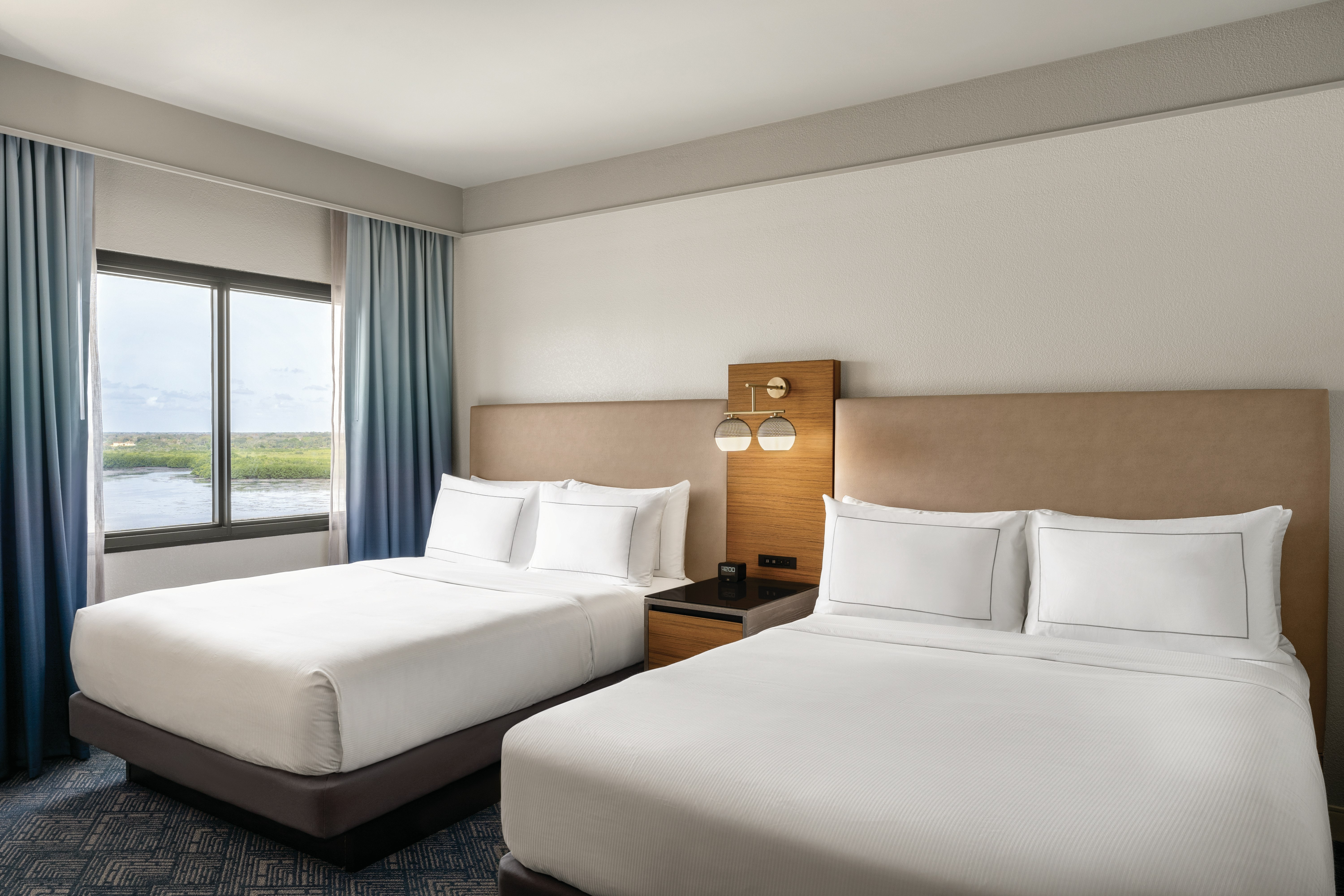 Room, 2 Queen Beds, Pool or Bay View