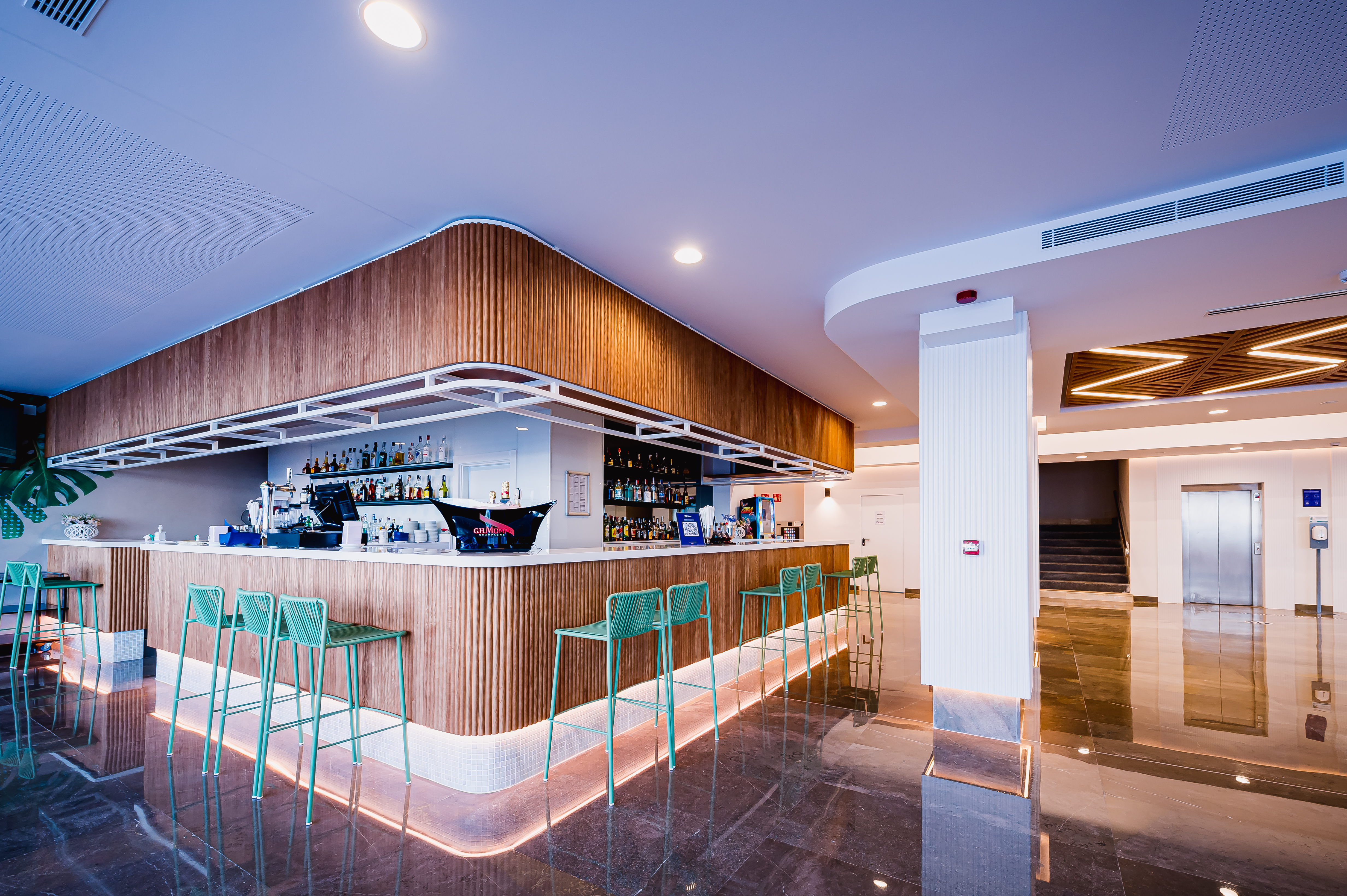 Cimbel Hotel 10/50