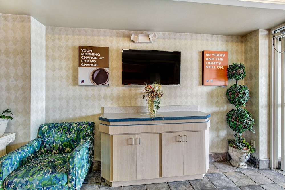Motel6 Medina, OH - Cleveland 10/37