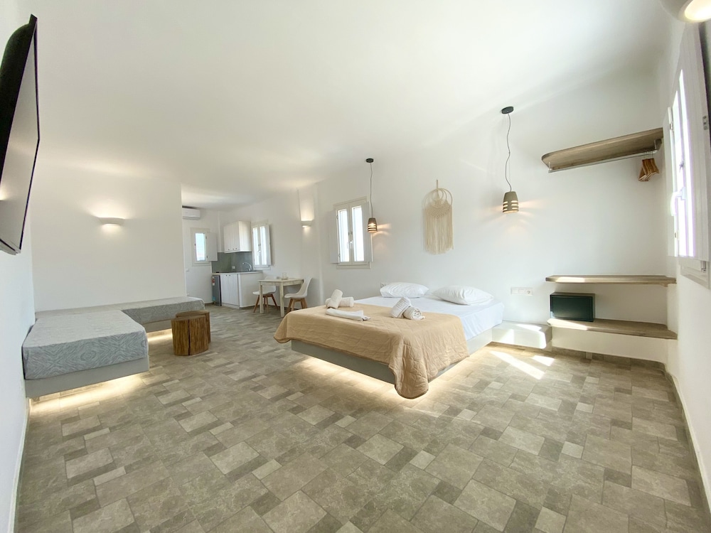 Alexandros Mykonos 25/50