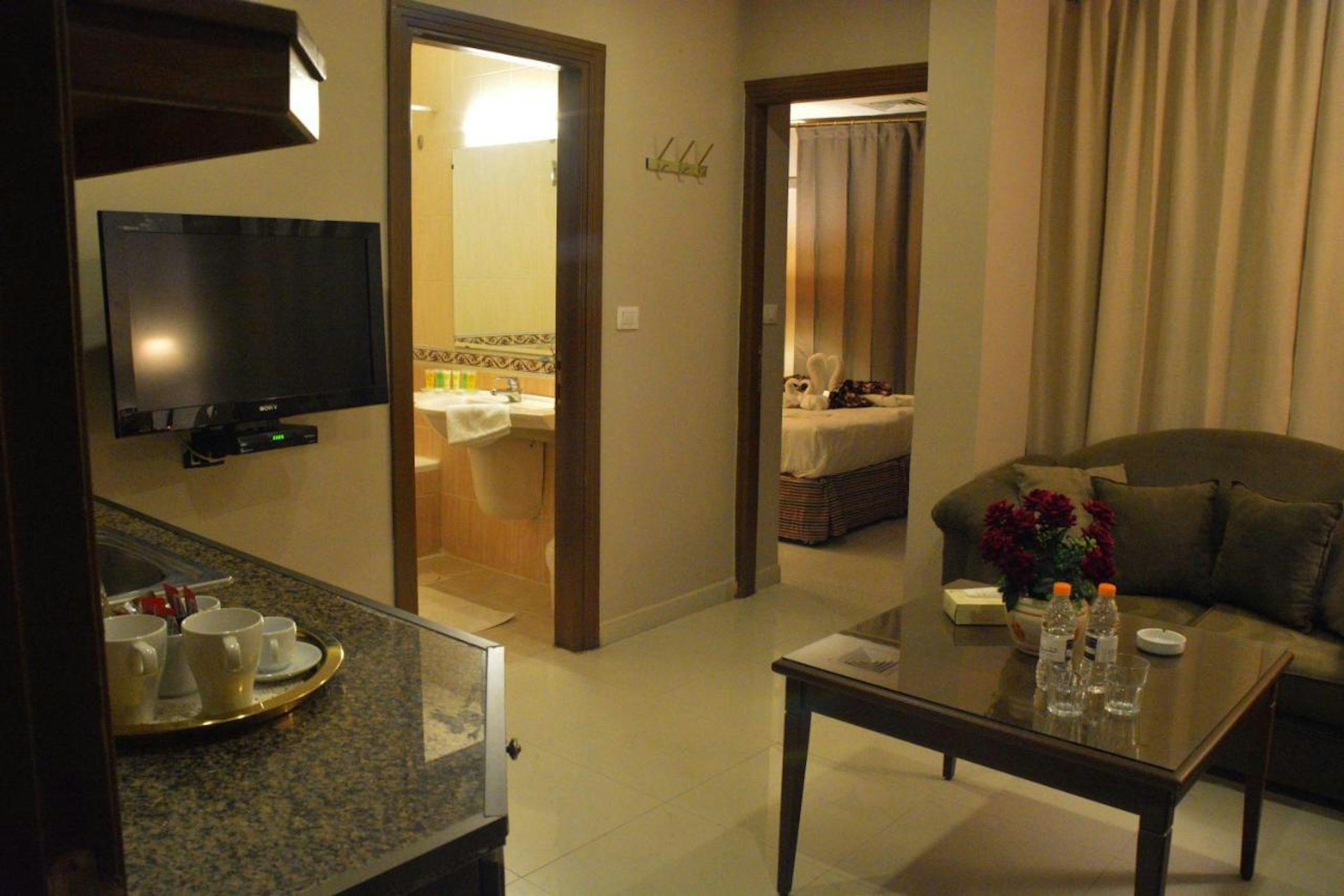 Capri Hotel Suites 9/15