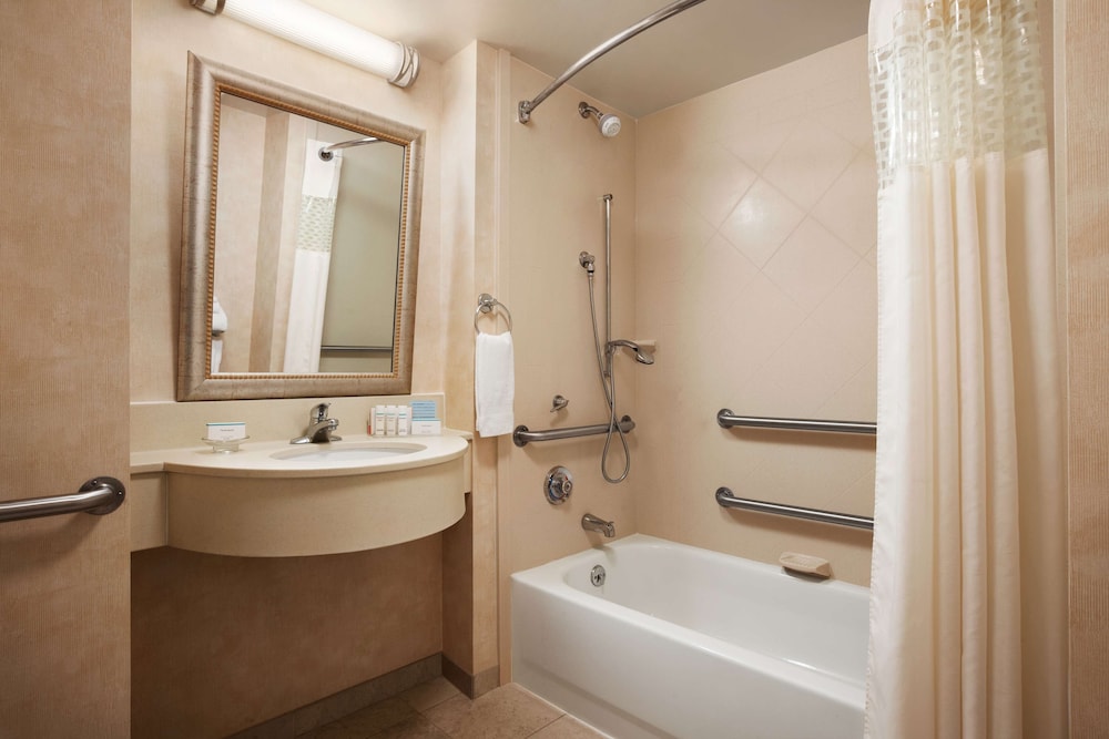 Hampton Inn Geneva 10/36