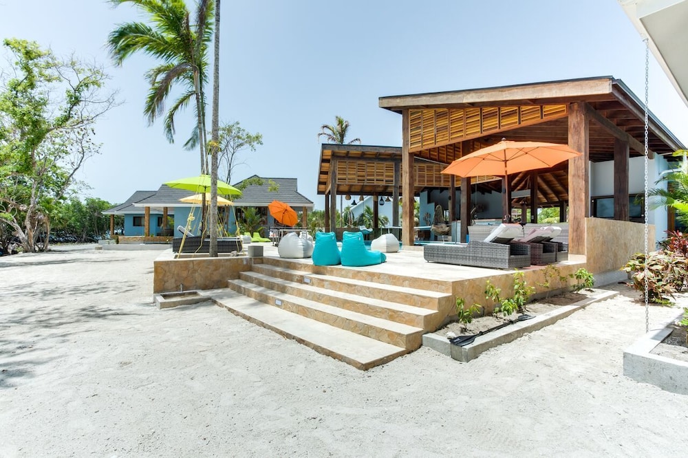 The Enclave- Private Island 37/50