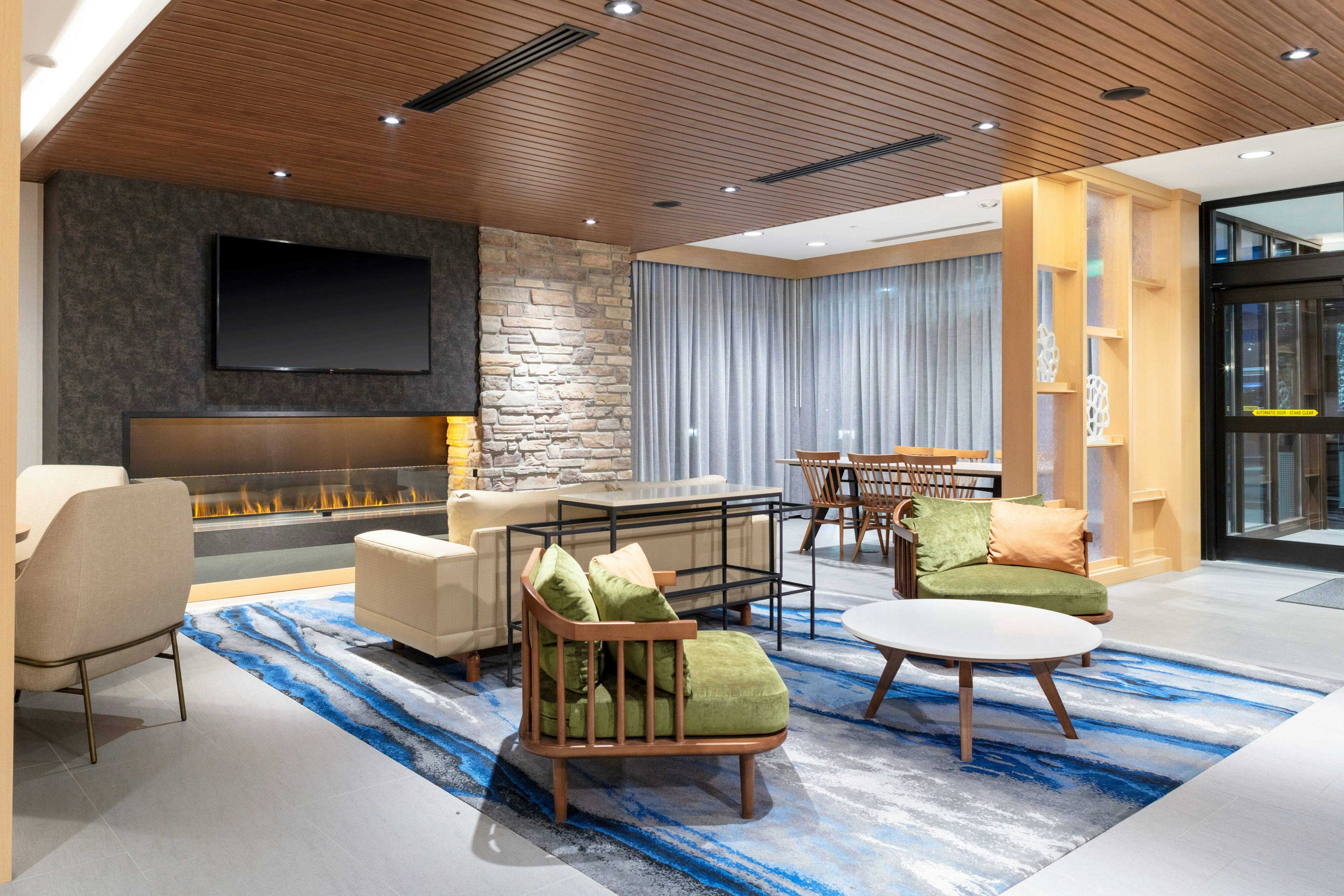 Fairfield Inn & Suites by Marriott Medford 11/15