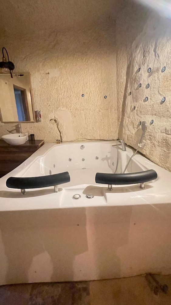 Feris Cave Hotel 42/50