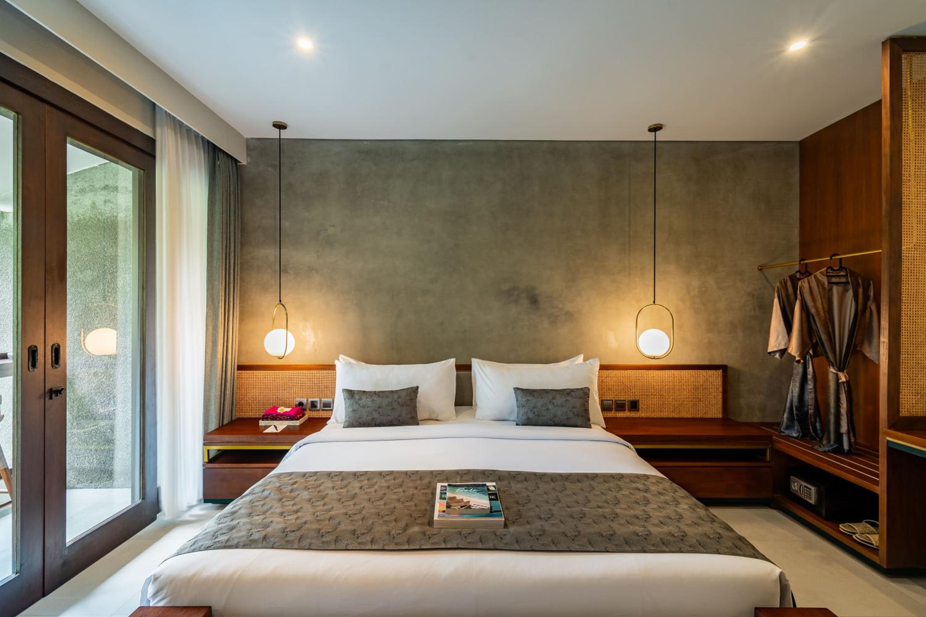 Room, Double Bed, Pool View
