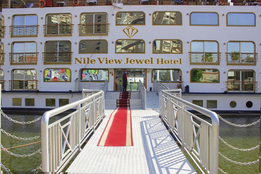 Nile View Jewel 8/50