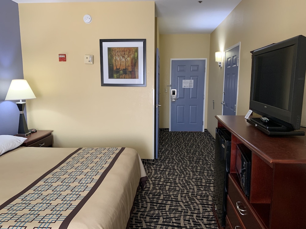 Days Inn & Suites by Wyndham Prattville-Montgomery 17/39