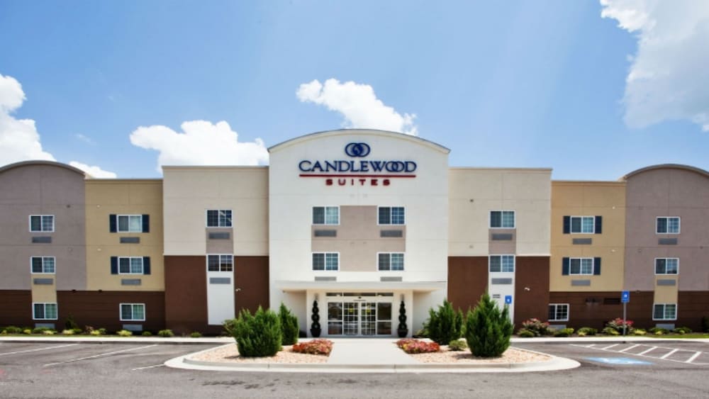 Candlewood Suites Erie 1/40