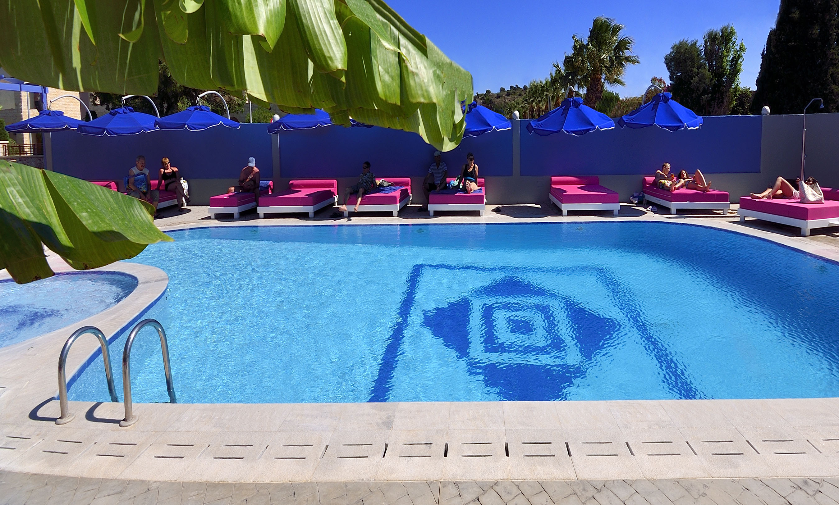 Kolymbia Bay Art - Adults Only 61/65