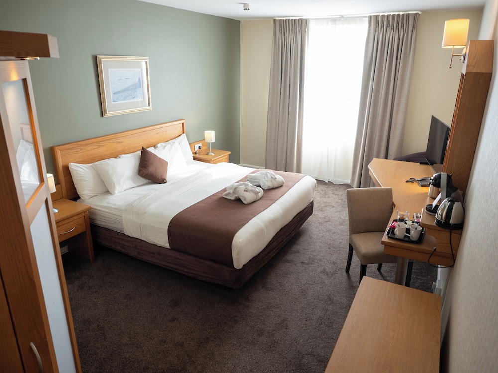 SUITE, KING BED, SOFA, LIVING AREA