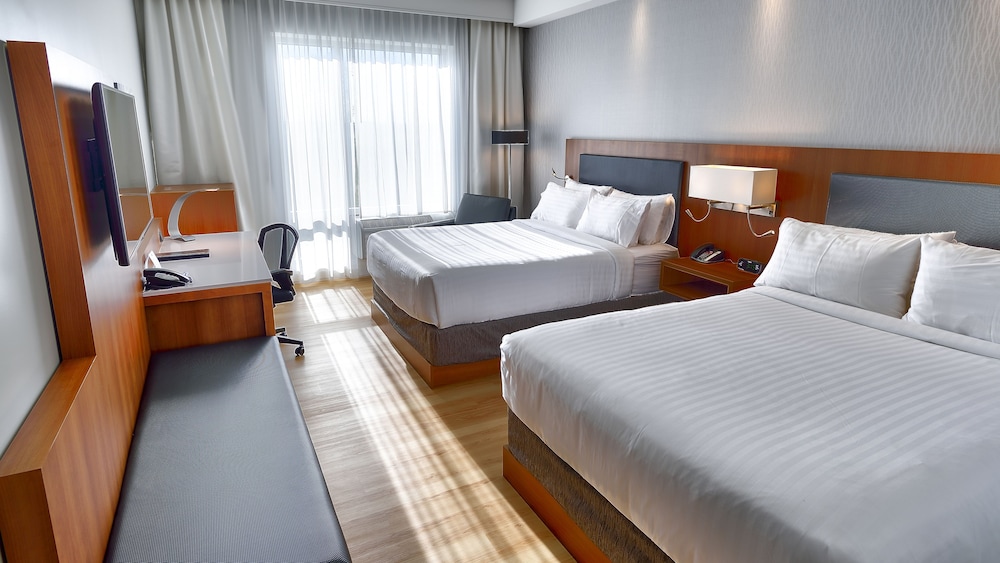 Standard, 2 Queen Beds