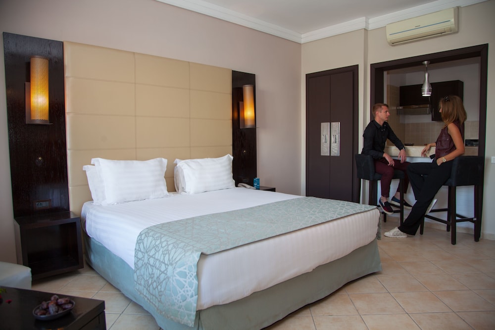 Bianca Beach Family Resort 8/30