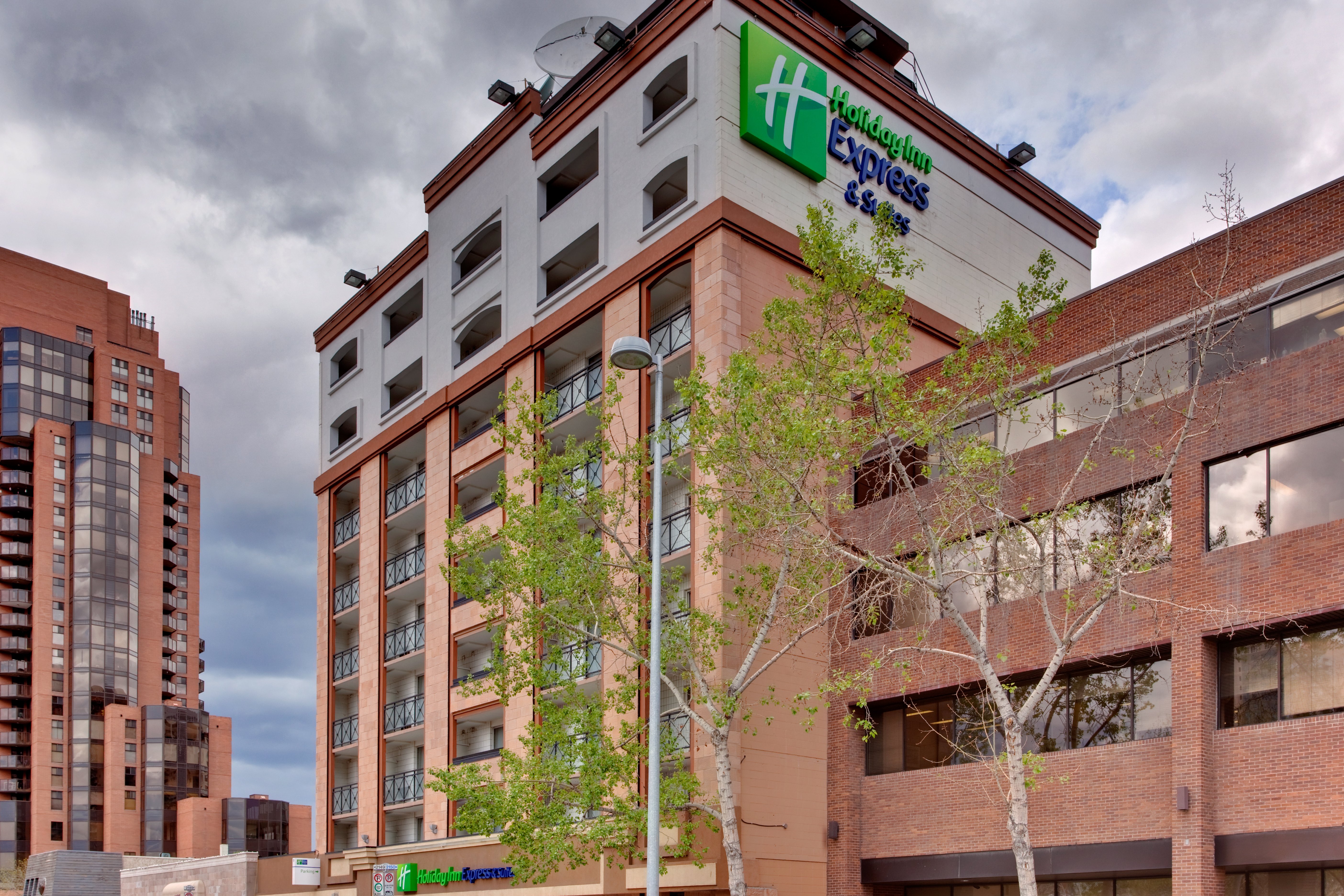 Holiday Inn Express Hotel & Suites Calgary 7/71