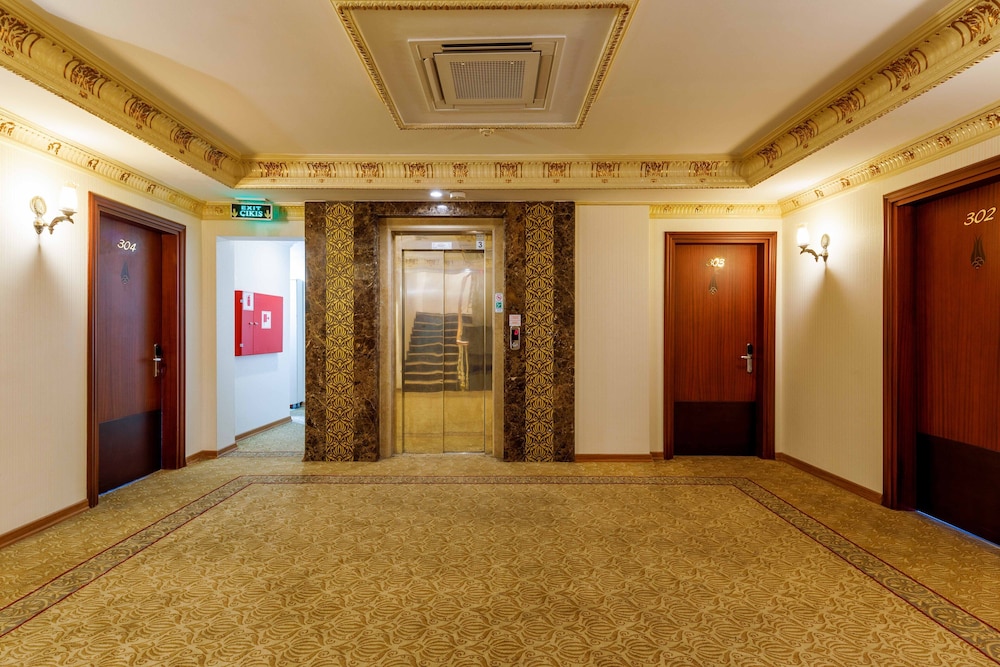 Rast Hotel 6/72