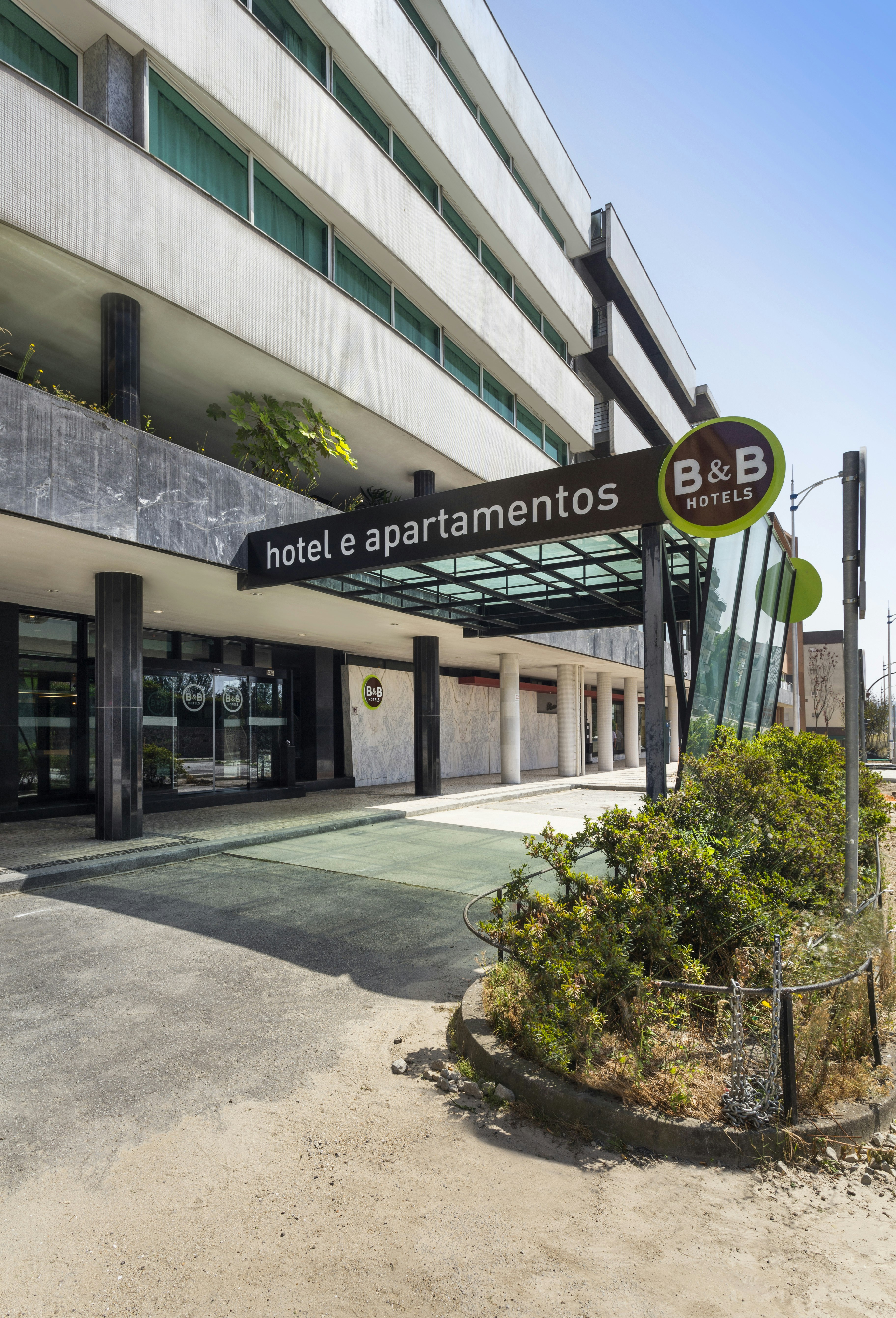 B&B HOTEL e Apartamentos Felgueiras 23/24